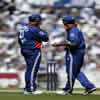 Michael Vaughan and Marcus Trescothick in discussion