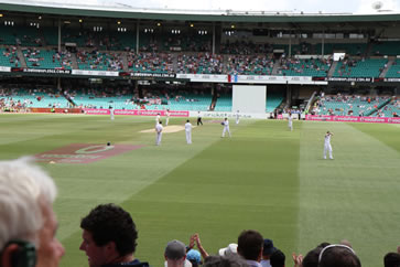 Tim Bresnan preparing to bowl